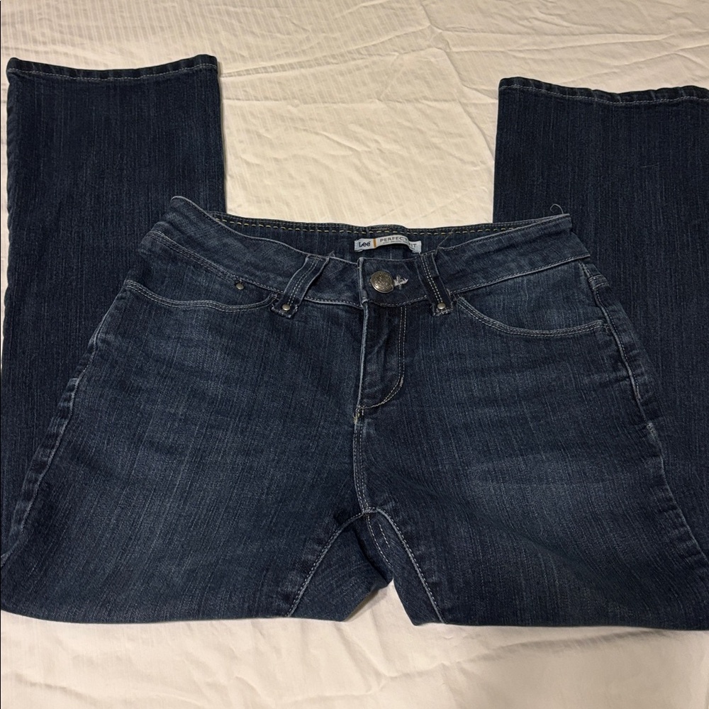 Lee Dark Blue Straight Leg Women's Jeans 
Size  8 Petite